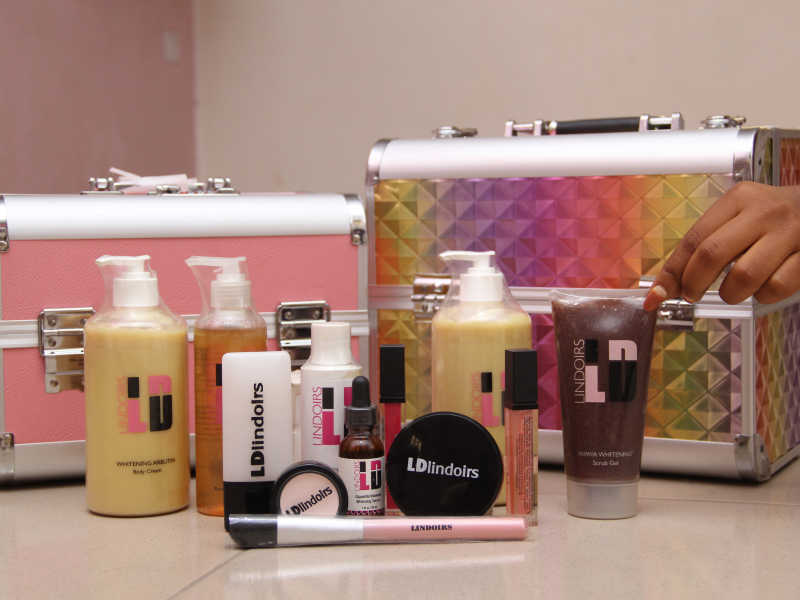 Lindoirs Makeup Product